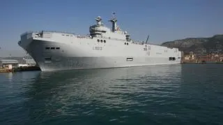 Zamieszanie po słowach szefa MON o sprzedaży okrętów Mistral