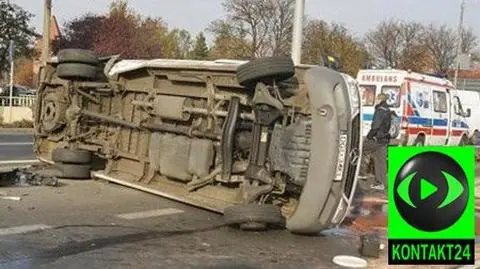 Zderzenie z busem na skrzyżowaniu