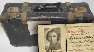 Pamiątki przekazał Chris Niedenthal