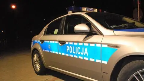 Pijany 16-latek za kierownicą fiata. Uciekał przed policją
