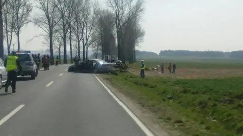 Wypadek pod Kłodzkiem. Dwie osoby nie żyją
