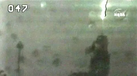 Pioruny biją w NASA