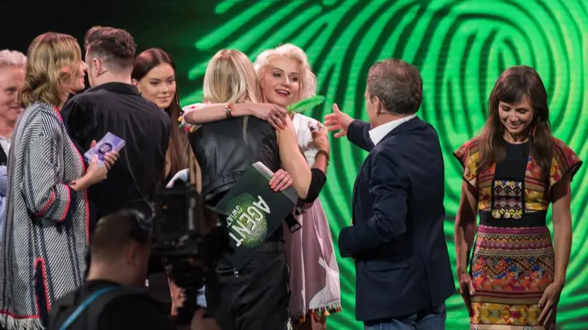 Program Agent Gwiazdy Kto Jest Agentem Daria Ładocha wygrała program TVN "Agent - Gwiazdy". Odeta Moro agentem