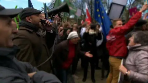 Komorowski i krzykacze