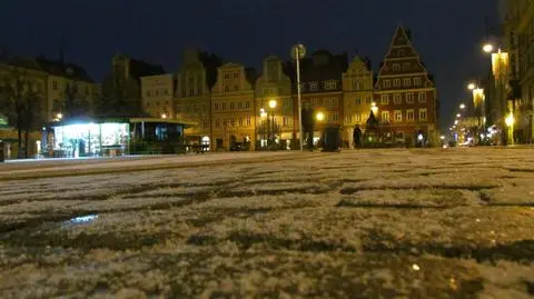 Śnieg poprószy nad Wrocławiem