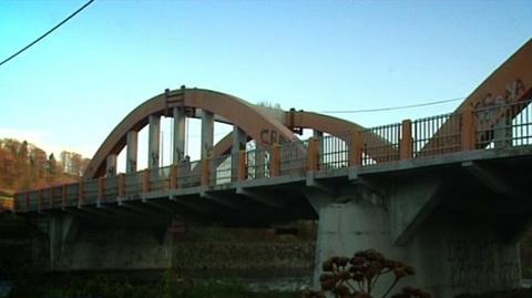 Stary most się rozsypuje