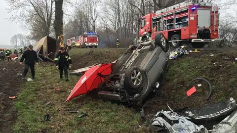 Wypadek na Opolszczyźnie. Dwie osoby nie żyją