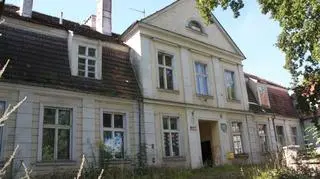 Małżeństwo P. nie remontuje pałacu w Rusocinie