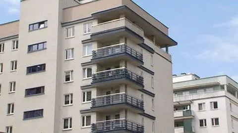 Coraz więcej młodych Polaków mieszka z rodzicami