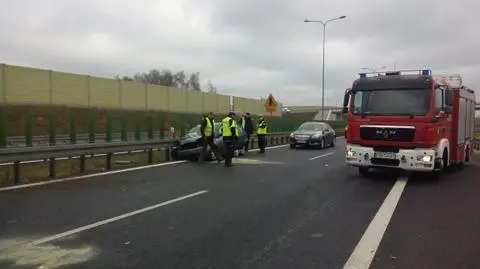 Kierowca uderzył w barierki, pasażer zginął na miejscu