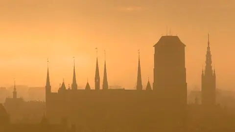 Gdańsk cały w złocie. 
Bajkowy wschód słońca