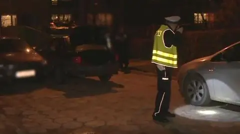 Kielce, ulica Zimna. Policjanci chcieli zatrzymać podejrzewanych o kradzież auta, użyli broni