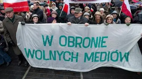 "Lepiej być moherem niż Tuska frajerem"