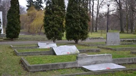 Dewastował groby radzieckich żołnierzy, pobił policjanta
