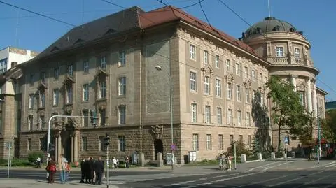 Fałszywy profesor molestował studentkę poznańskiego uniwersytetu