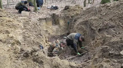 Znaleźli szczątki 38 żołnierzy Wehrmachtu. 
"Groby były rozmieszczone na planie koła"