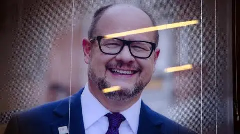 Miejsca Pawła Adamowicza. Reportaż rok po tragicznej śmierci