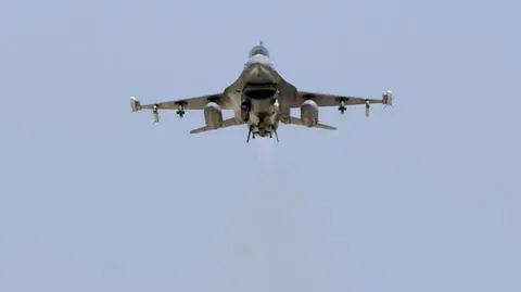 Alarm bombowy w samolotach. F-16 wysłane na przechwycenie