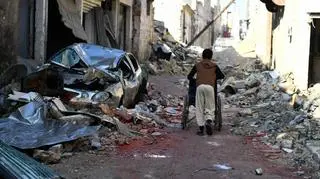 Atak chemiczny w Syrii. Materiał magazynu "Polska i świat" z 4 kwietnia
