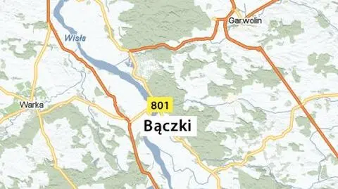 Przecieka wał koło Garwolina. Zalana droga
