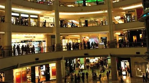 Samobójczyni spadła mu na głowę