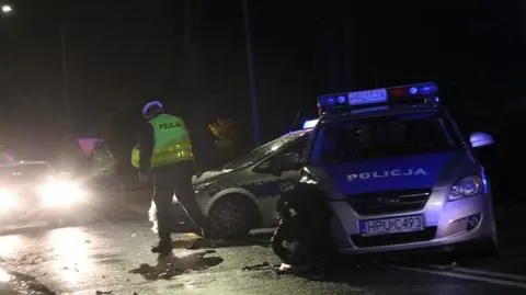 Pijany kierowca staranował radiowóz. Dwóch policjantów w szpitalu