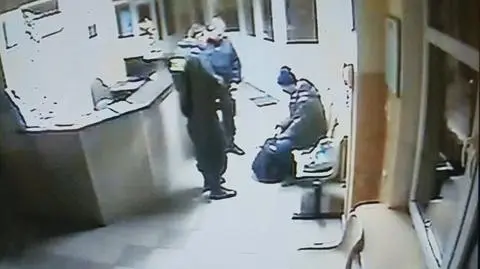 Turystę z Niemiec wyprosili nocą na mróz. 
PKP przeprasza i zrywa umowę z firmą ochroniarską