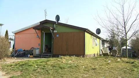 18 lat temu stracili dobytek w powodzi. Do dziś mieszkają w barakach