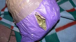 W samochodzie znaleziono ponad 7 kg narkotyków