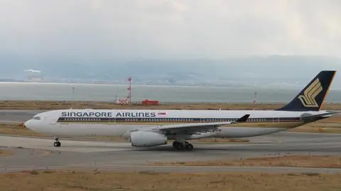 Incydent w czasie lotu Singapore Airlines. Wyłączyły się silniki