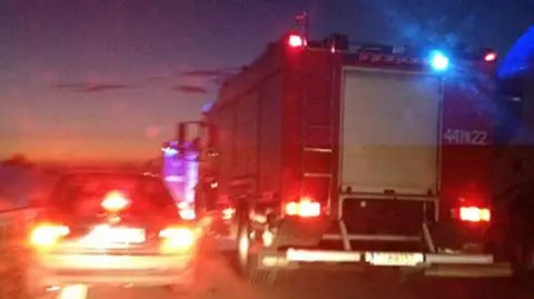 Pieszy potrącony na autostradzie A4. "Szedł lewym pasem"