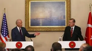 Wiceprezydent Biden oraz prezydent Erdogan spotkali się w Stambule