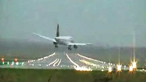 Airbusem lądował drugi pilot