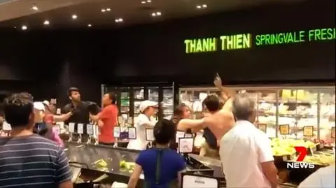 Świadkowie przez długi czas nie byli w stanie rozdzielić walczących