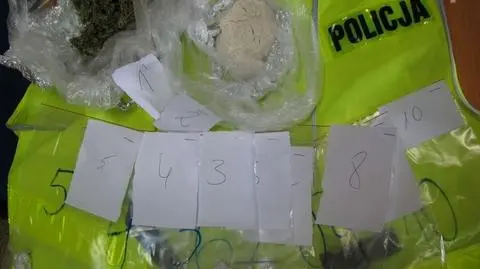 Ponad 1000 porcji narkotyków w mieszkaniu 25-latki