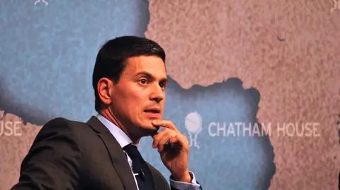 David Miliband nie pali się do zastąpienia brata
