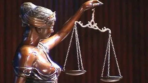 79-latce grozi 5 lat więzienia za narażenie życia syna