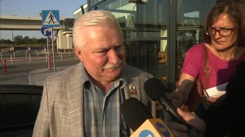 Lech Wałęsa wrócił we wtorek z Gabonu 