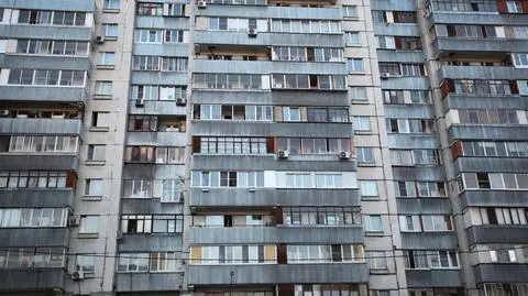 Pijany Rosjanin przeżył upadek z ósmego piętra
