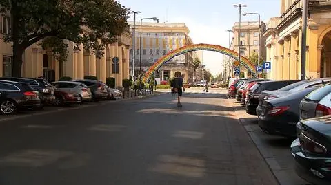 Tęcza znika z placu Zbawiciela