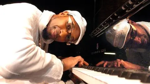 Wraca 
 wielki jazz