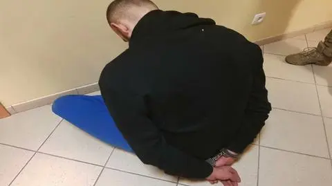 Poland. Police caught a murder suspect who was at large after escaping convoy