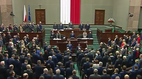 Minuta ciszy w Sejmie dla generałów Kamińskiego i Nila