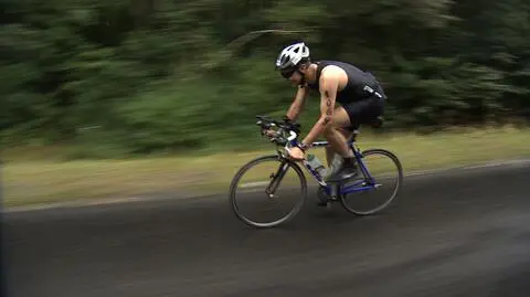 Jedną z dyscyplin wchodzących w skład triathlonu wchodzi kolarstwo