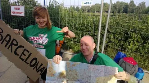 Autostopem przez Europę. Wielki wyścig do Barcelony