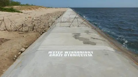 Gdańsk: Ostrzeżenia na falochronie, utonęło tam dwoje młodych ludzi