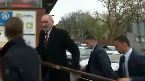 Szef MON spotkał się z prezesem PiS na Nowogrodzkiej