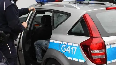 Uciekał przez okno, czekali na niego policjanci