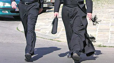 Celibat może mieć związek z molestowaniem. Tak twierdzi Kościół w Australii