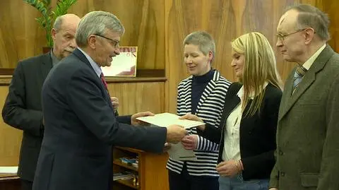 Z tasakiem na profesora. Uczelnia dziękuje za pomoc w złapaniu sprawcy